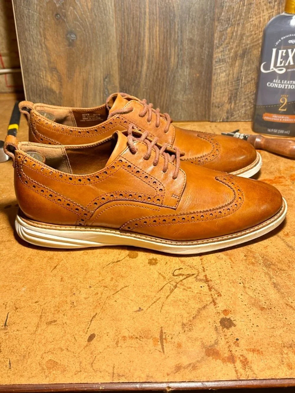 Cole Haan Men’s Wingtip Derby Shoes British Tan Size 10.5 C26930